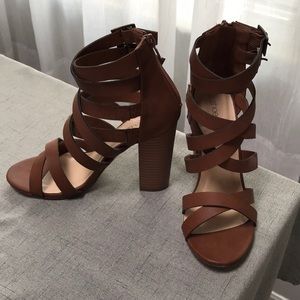 NWOT Brown/Tan Strappy Heels
